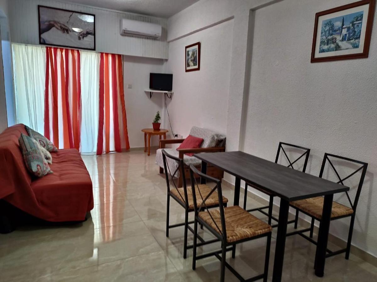 1 Bedroom Apartment Ларнака Екстер'єр фото