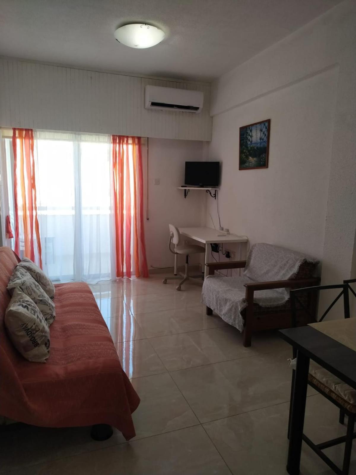 1 Bedroom Apartment Ларнака Екстер'єр фото